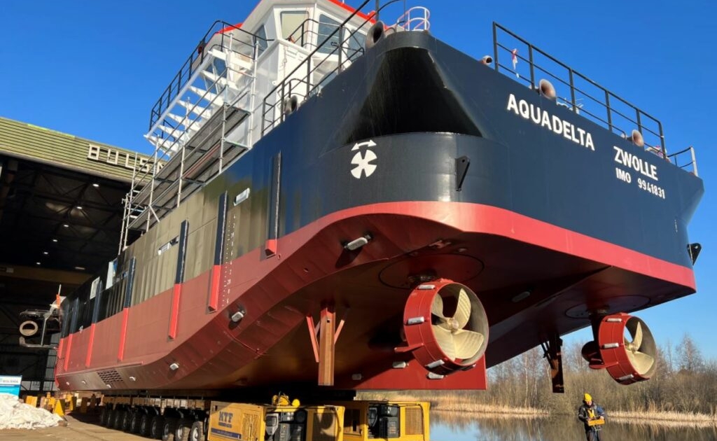 Aquadelta's aft ship